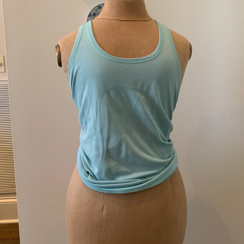 Lululemon tank top size 6